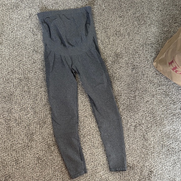 Gray Maternity Leggings - Picture 1 of 2